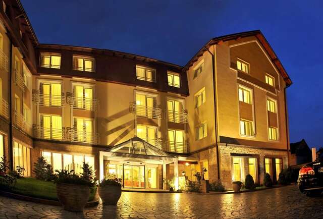 Отель Hotel Citrin - Adults Only Брашов-3