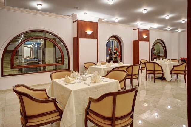 Отель Hotel Citrin - Adults Only Брашов-14