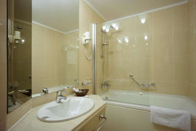 Отель Hotel Citrin - Adults Only Брашов-20