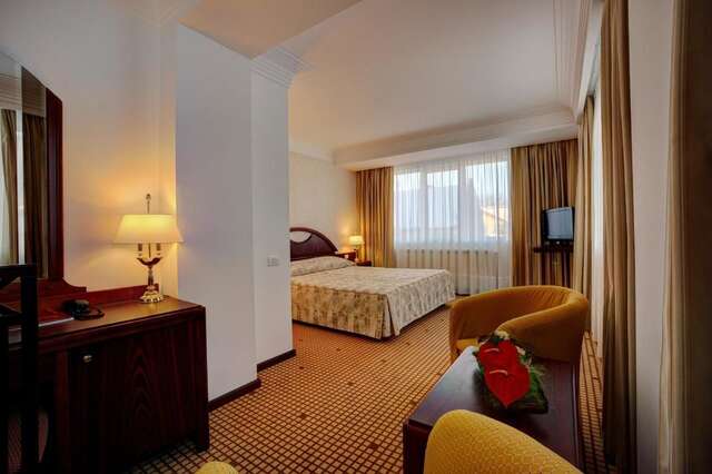 Отель Hotel Citrin - Adults Only Брашов-7